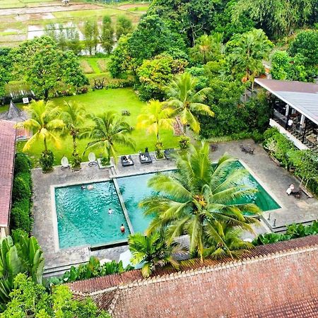 Amanuba Hotel & Resort Rancamaya Bogor Exterior foto