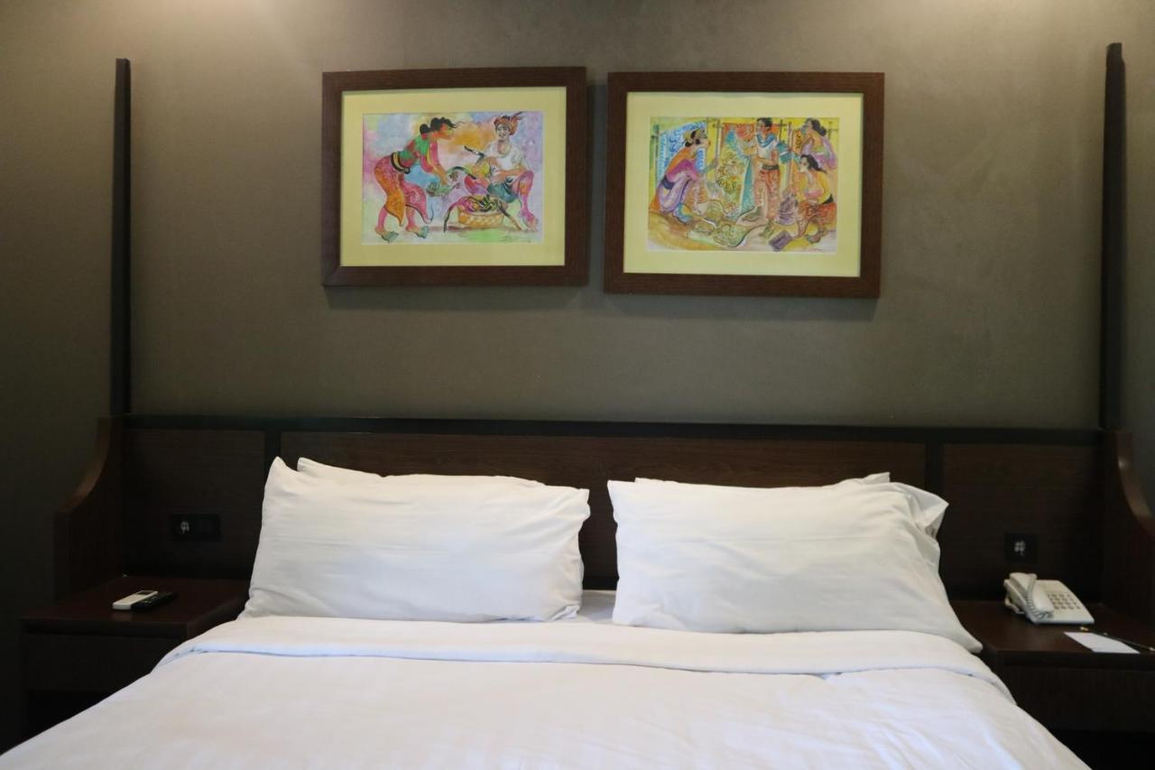 Amanuba Hotel & Resort Rancamaya Bogor Exterior foto